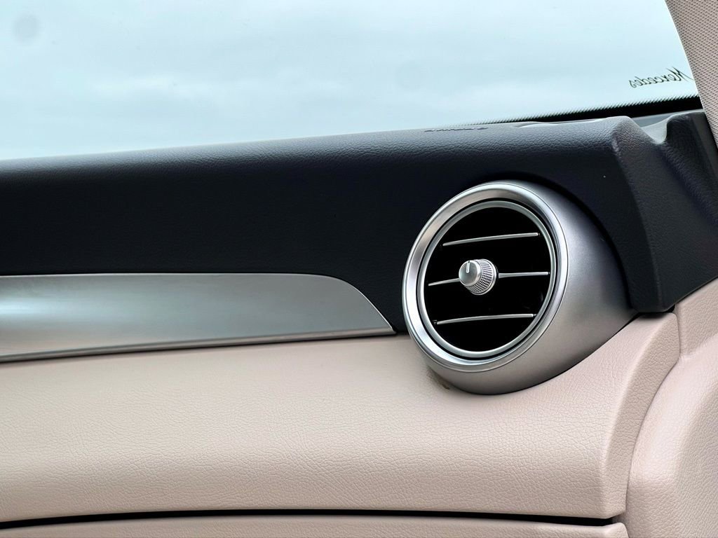 Certified 2022 Mercedes-Benz GLC 300 4MATIC image 16