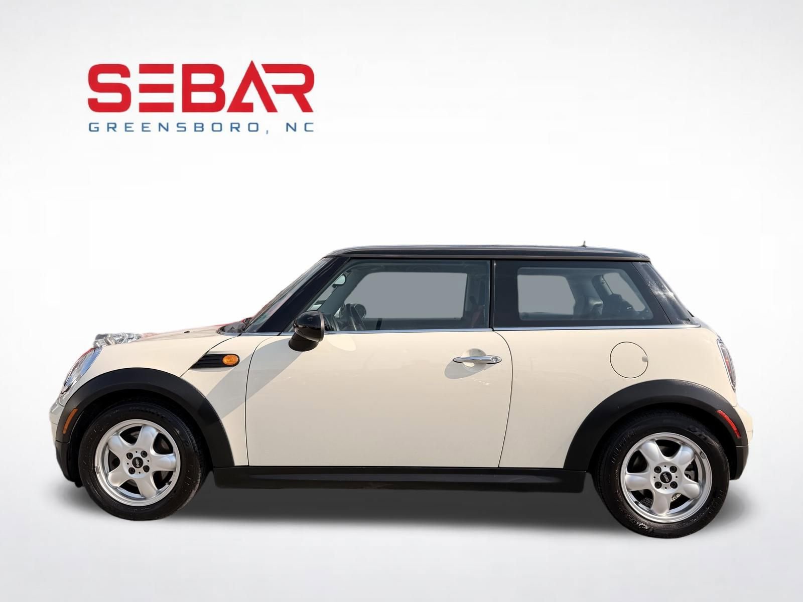Used 2010 MINI Cooper Hardtop image 7