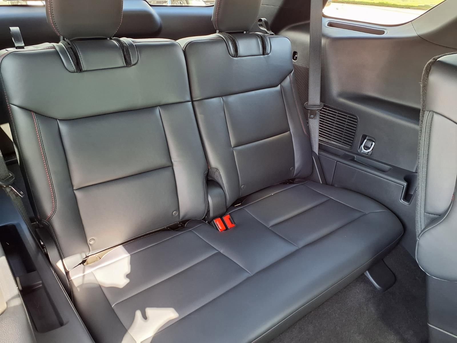 Used 2026 Ford Explorer ST-Line w/ ST-Line Street Pack RWD image 22