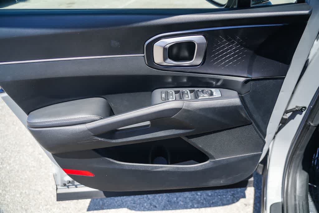 Used 2025 Kia Sorento EX w/ Panoramic Sunroof Package FWD image 21