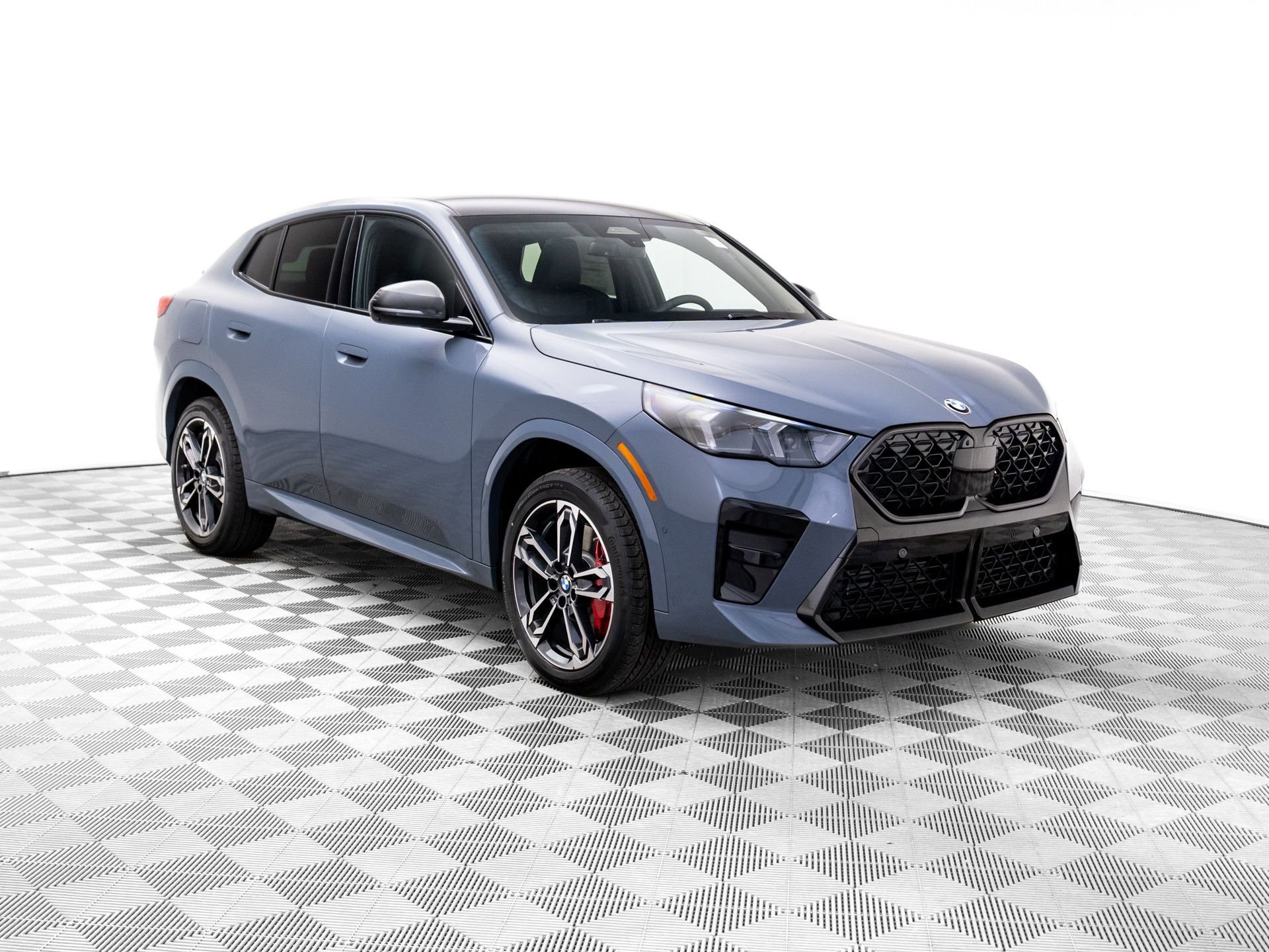 New 2026 BMW X2 xDrive28i w/ Technology Package AWD/4WD image 9