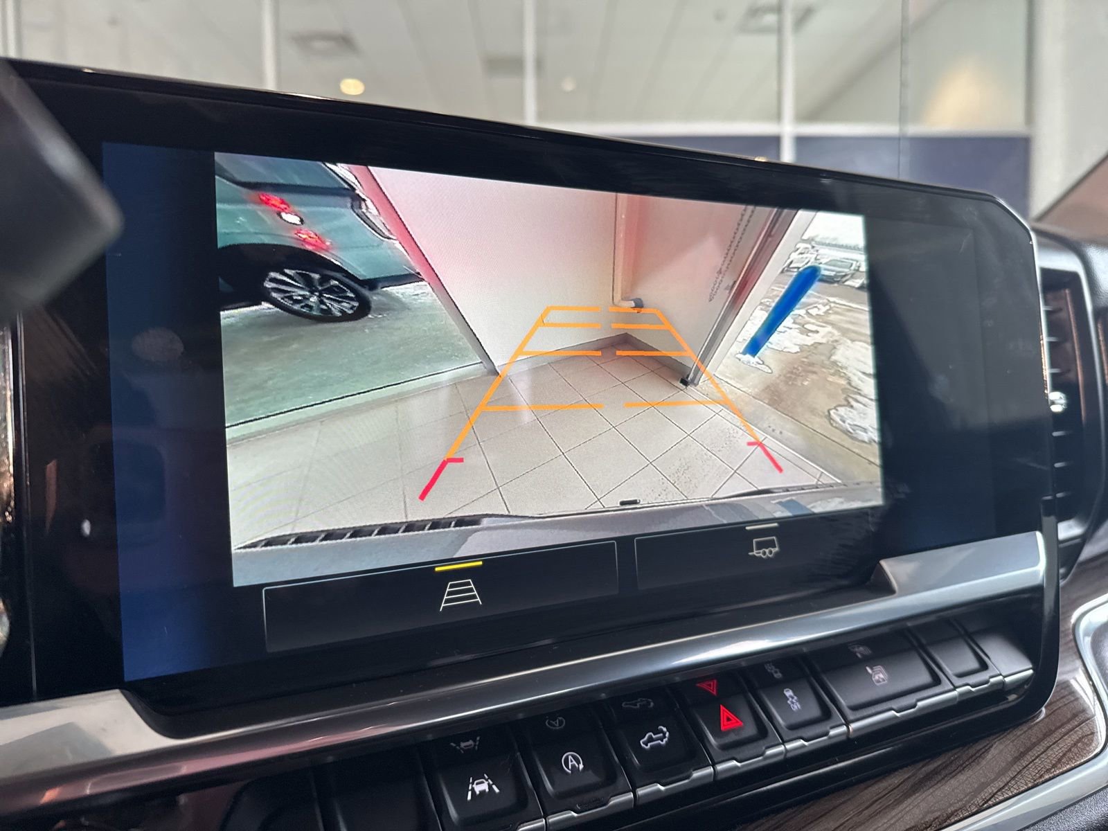 Used 2025 Chevrolet Silverado 1500 LT image 36