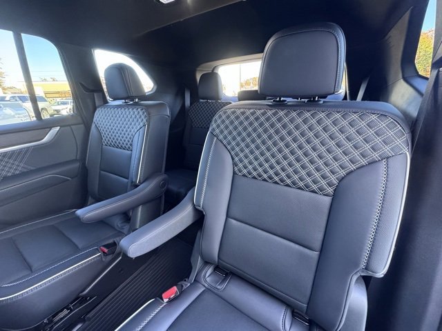 Used 2024 GMC Acadia Denali w/ Super Cruise Package image 16