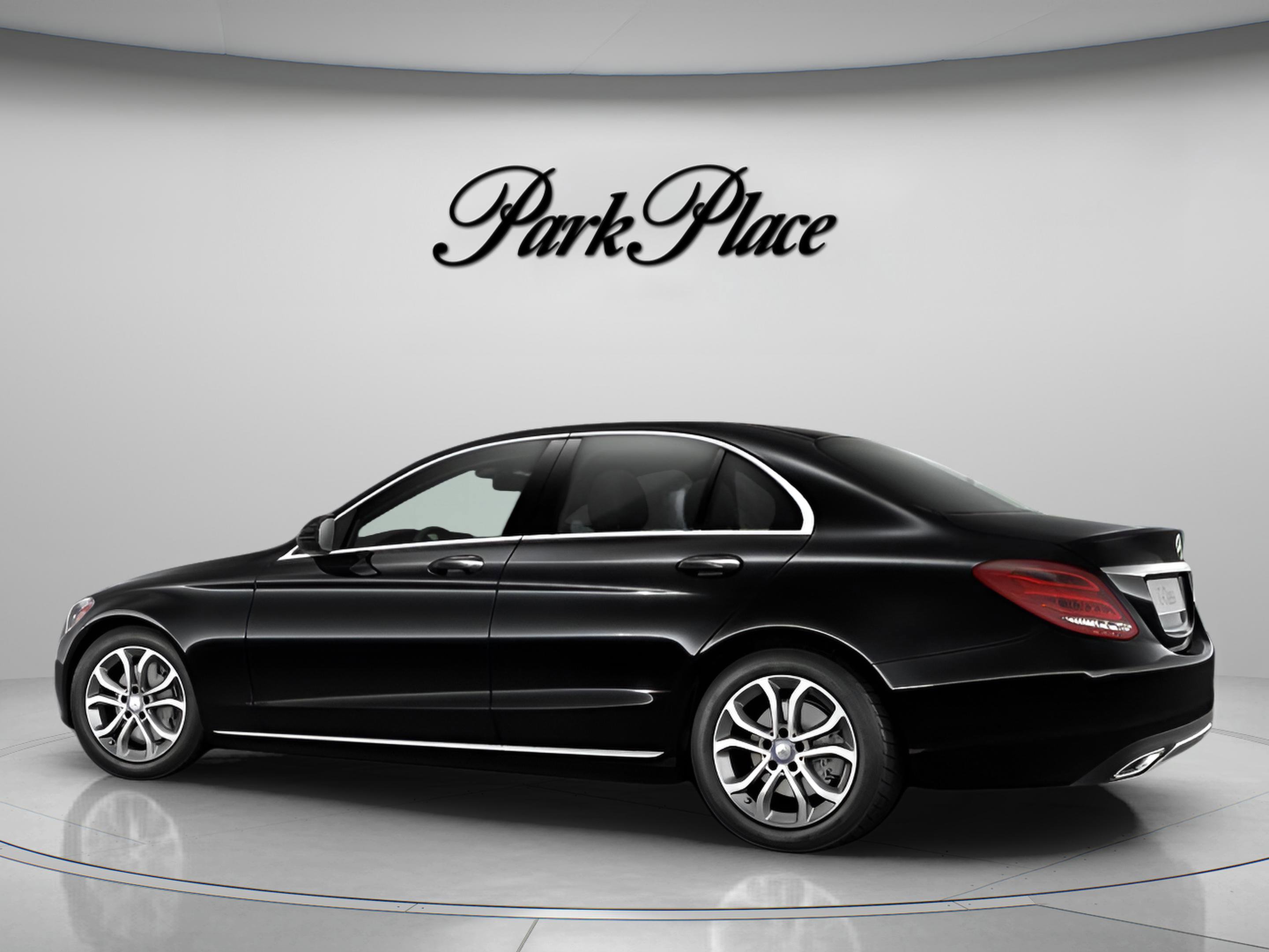 Used 2017 Mercedes-Benz C 300 Sedan image 9