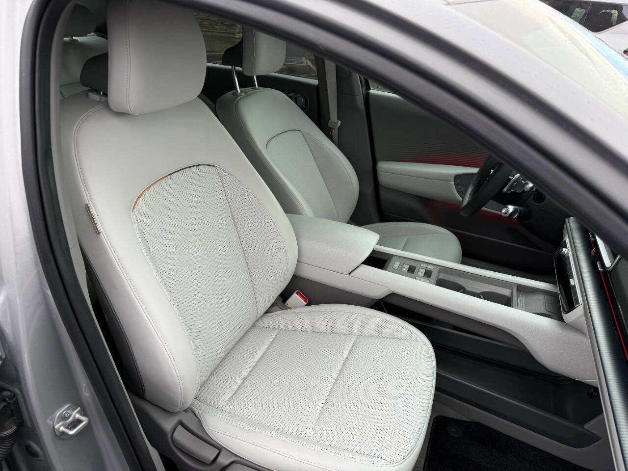 Used 2024 Hyundai Ioniq 6 SEL image 11