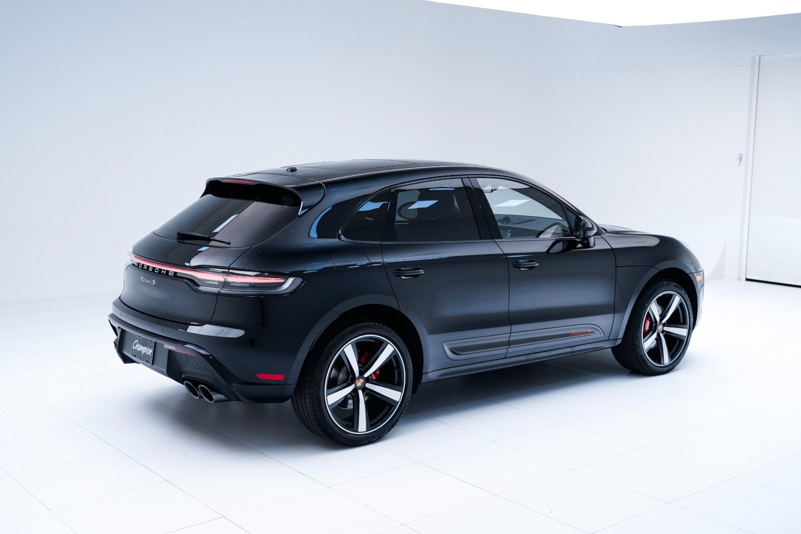New 2026 Porsche Macan S AWD/4WD image 9