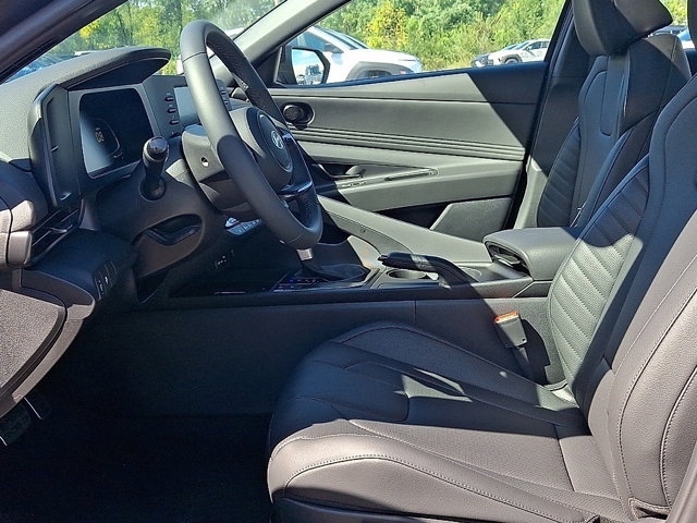 New 2026 Hyundai Elantra SEL Sport FWD image 13