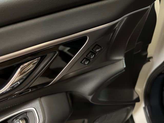 Certified 2025 Subaru Outback Limited image 54