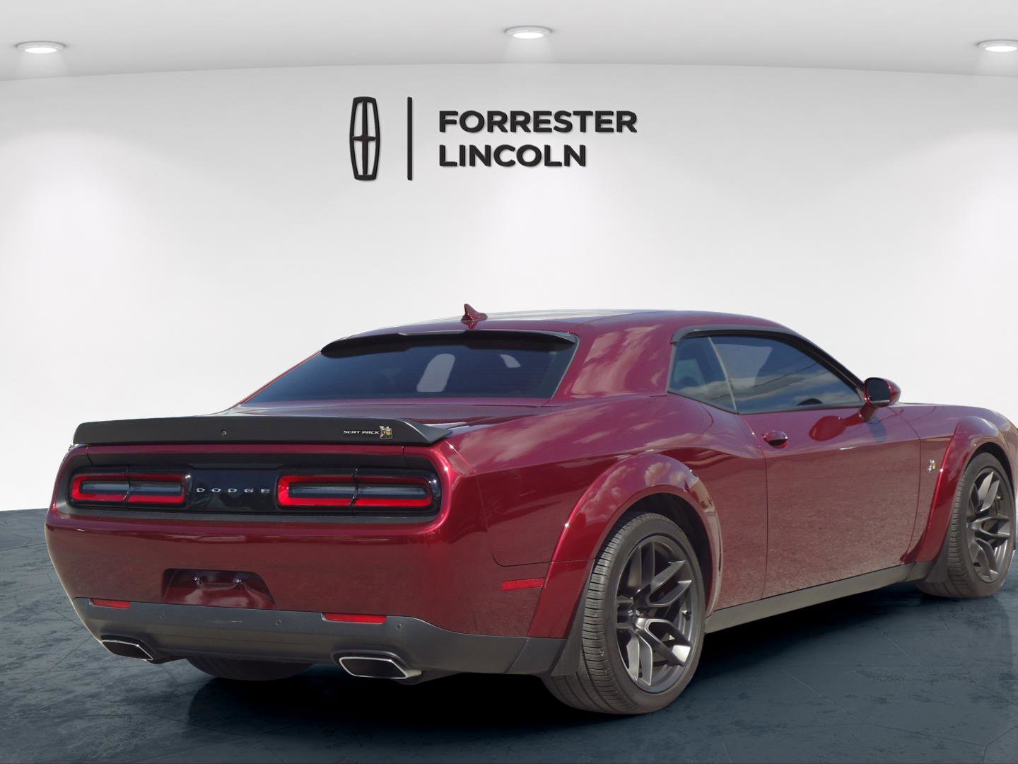 Used 2022 Dodge Challenger R/T Scat Pack RWD image 3