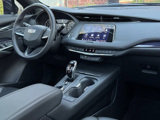 Used 2022 Cadillac XT4 Luxury w/ Cold Weather Package image 35