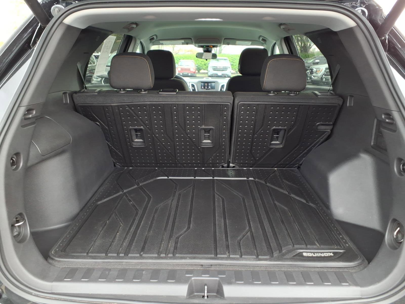 Used 2023 Chevrolet Equinox LT image 30