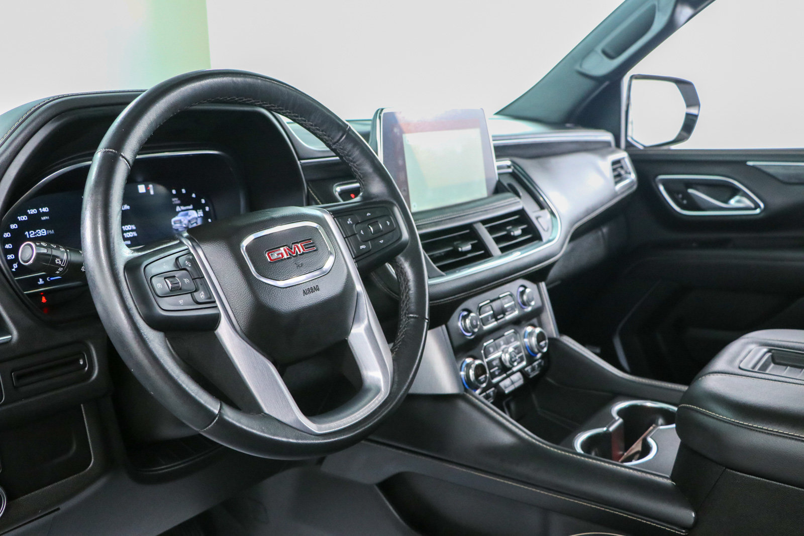 Used 2022 GMC Yukon SLT w/ SLT Premium Package AWD/4WD image 26