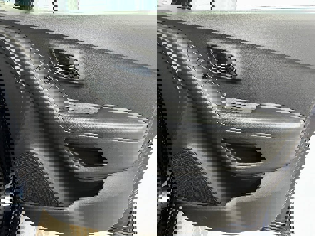 Certified 2021 Chevrolet Trax LS w/ Tint and Cruise Package image 25