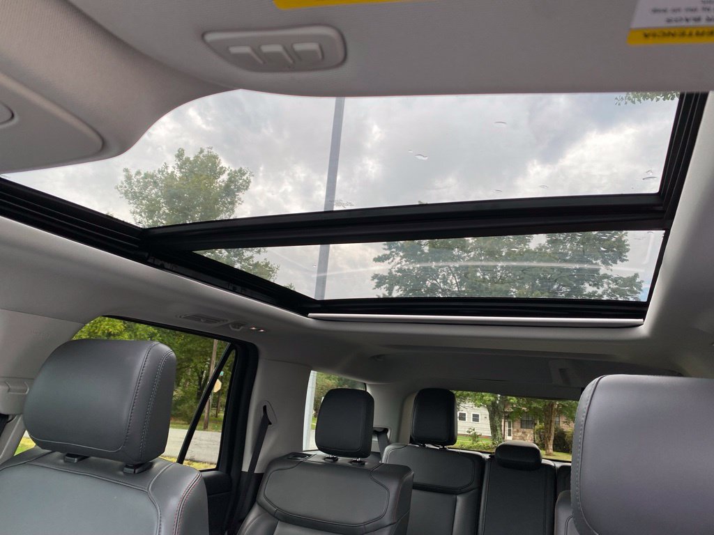 Certified 2025 Ford Expedition Active AWD/4WD image 28