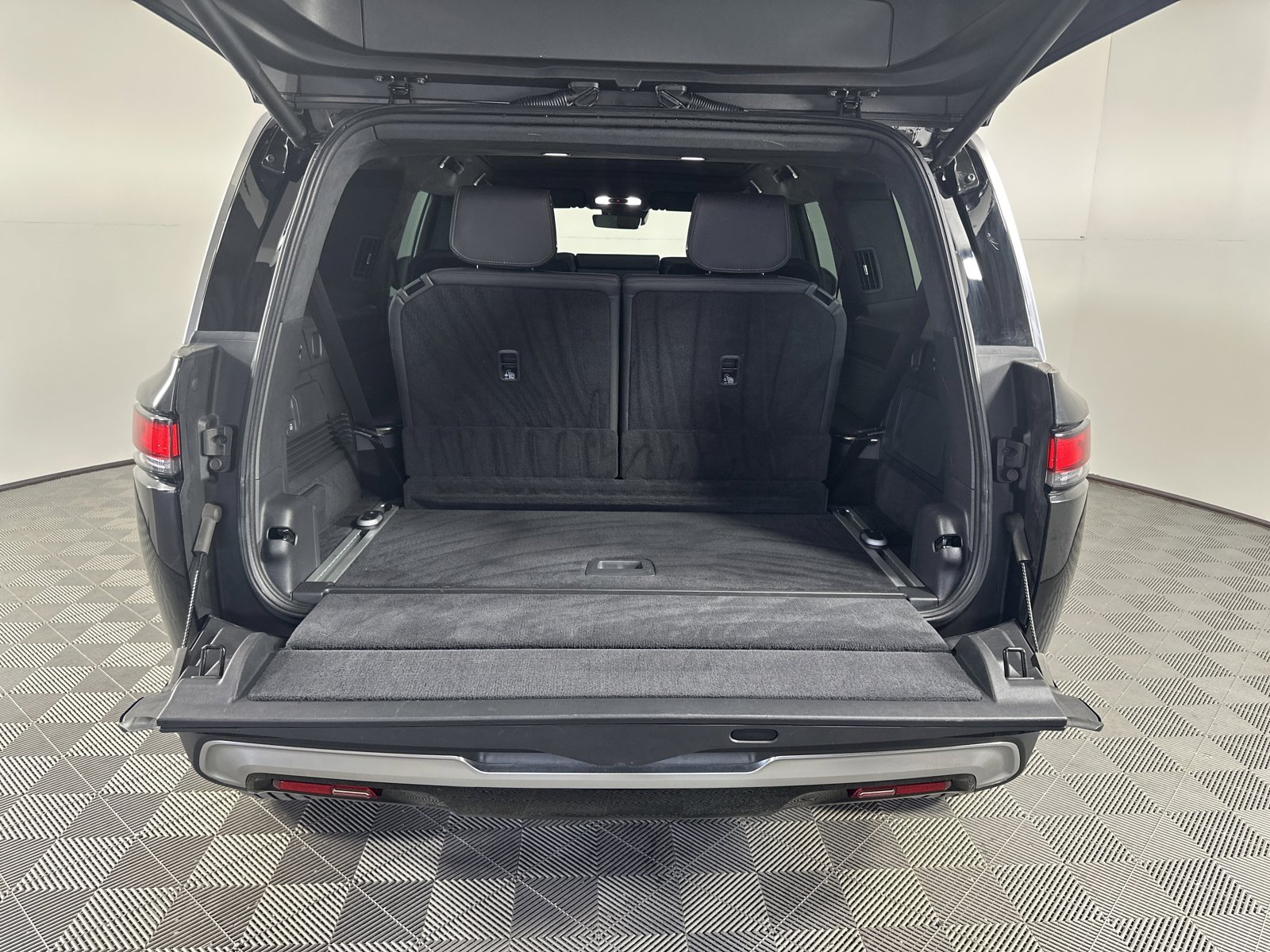 Used 2022 Rivian R1S Launch Edition image 33