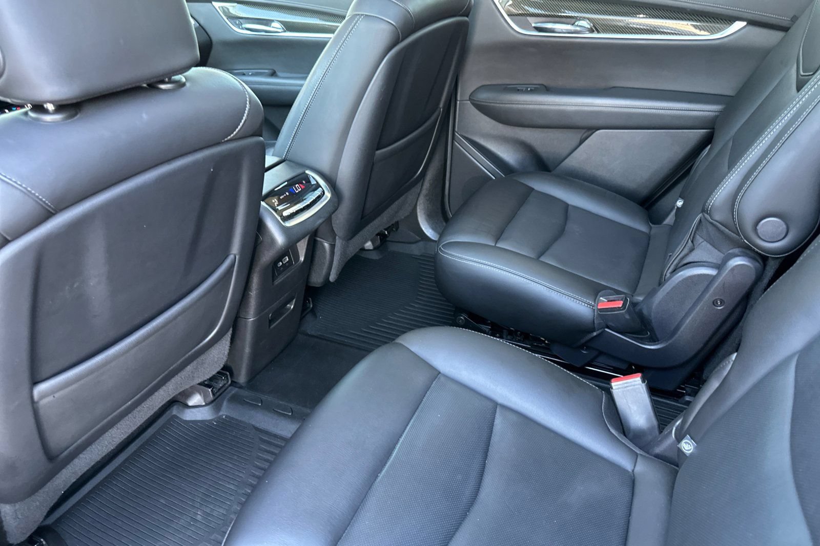 Certified 2021 Cadillac XT6 Sport AWD/4WD image 13