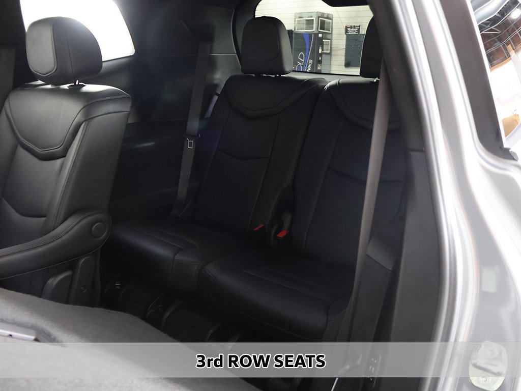 Used 2023 Cadillac XT6 Premium Luxury w/ Technology Package image 11