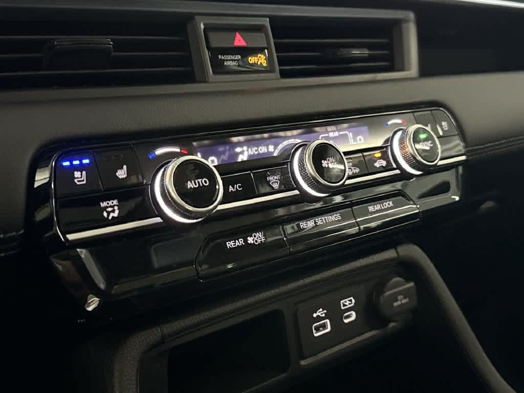 Used 2025 Honda Pilot Elite image 19