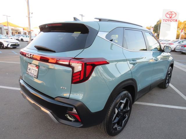 Used 2024 Kia Seltos EX image 10