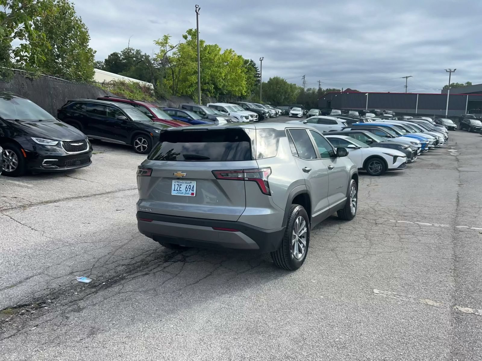 Used 2025 Chevrolet Equinox LT FWD image 13