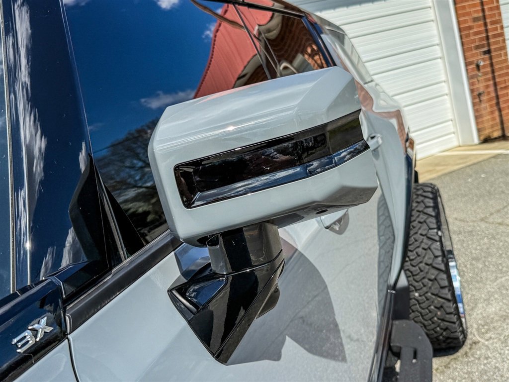 Used 2024 GMC Hummer EV 3X w/ LPO, Illumination Package image 15