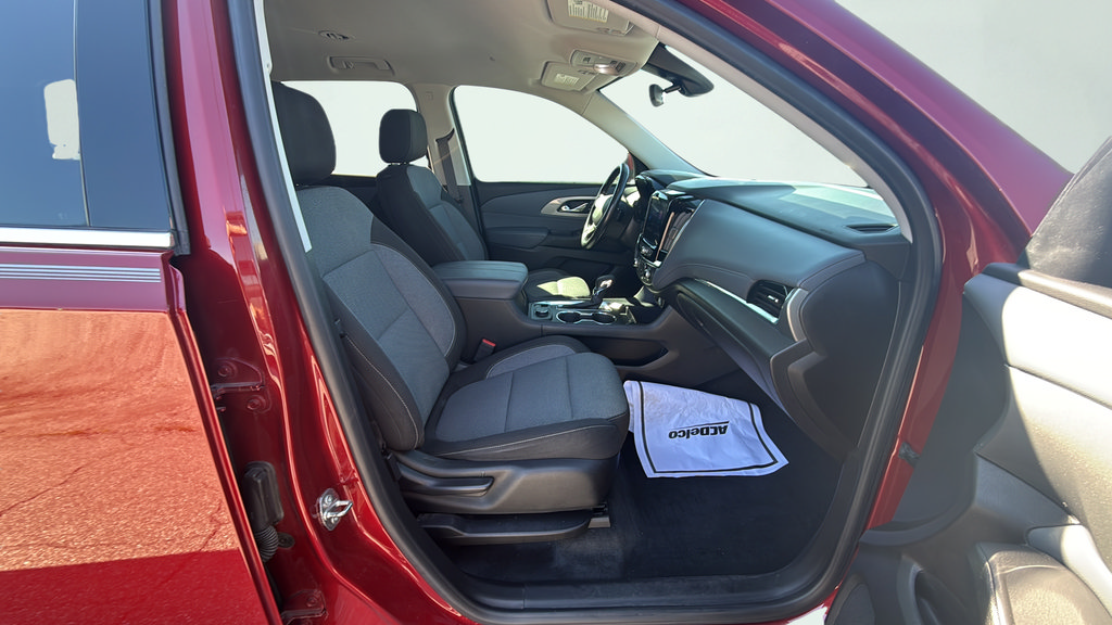 Used 2021 Chevrolet Traverse LT FWD image 34