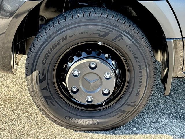 Used 2025 Mercedes-Benz Sprinter 3500 image 31