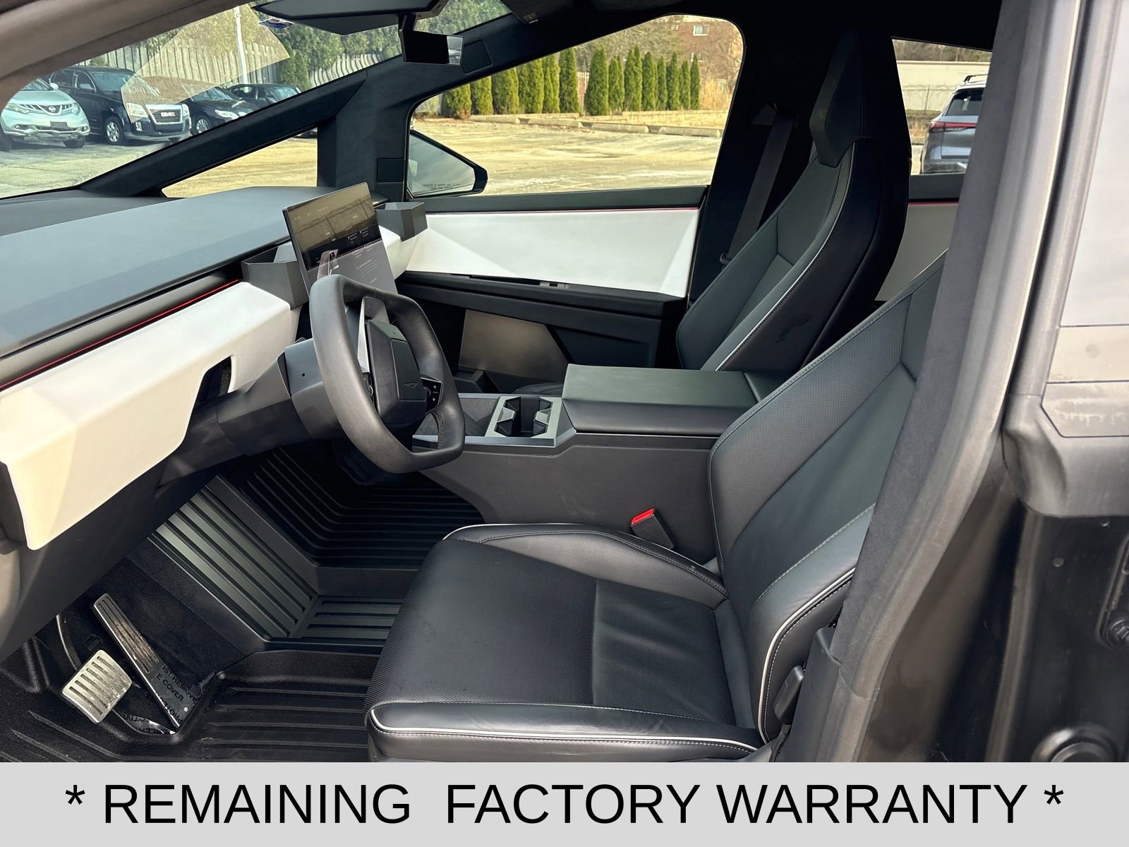 Used 2024 Tesla Cybertruck AWD Crew Cab image 9