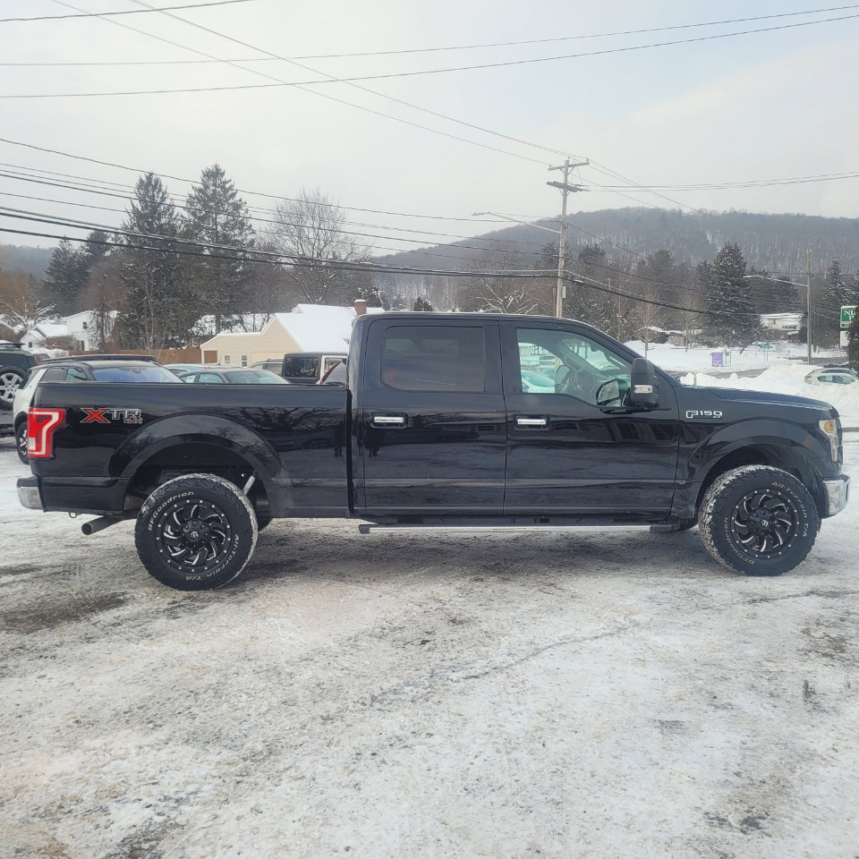 Used 2016 Ford F150 XLT w/ Equipment Group 301A Mid image 9