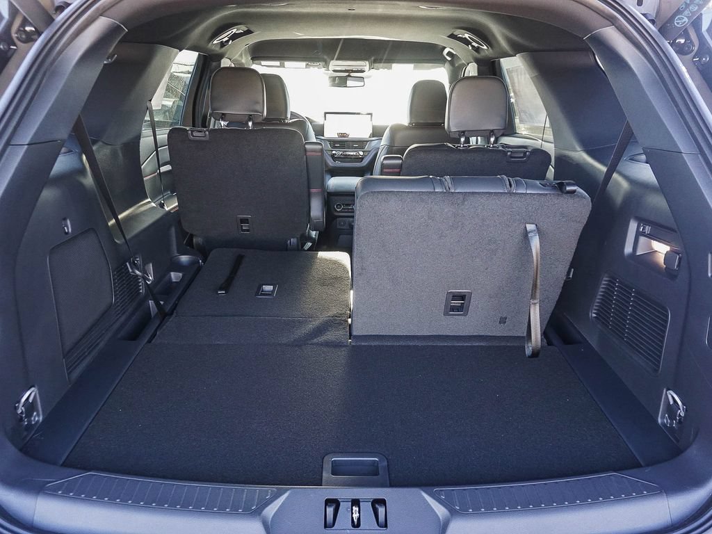 New 2026 Ford Explorer ST-Line w/ ST-Line Street Pack RWD image 25