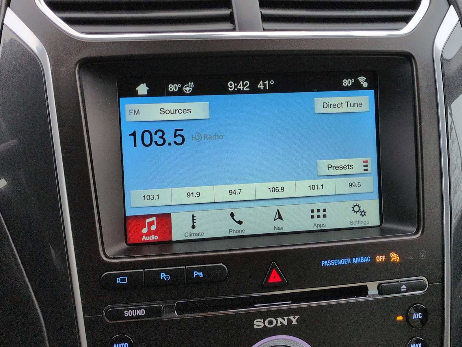 Used 2017 Ford Explorer Platinum image 32