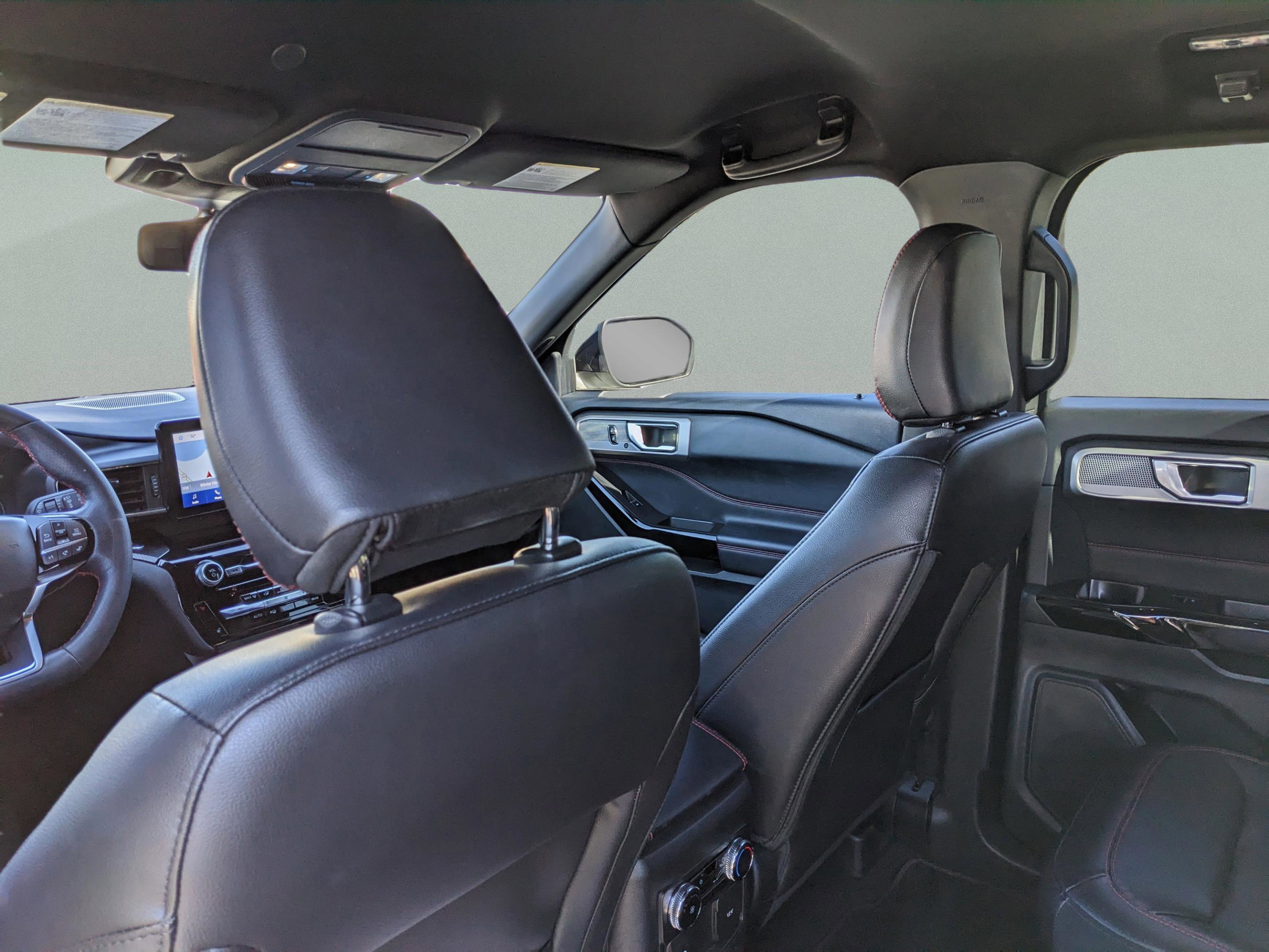 Used 2023 Ford Explorer ST-Line w/ Class IV Trailer Tow Package image 15