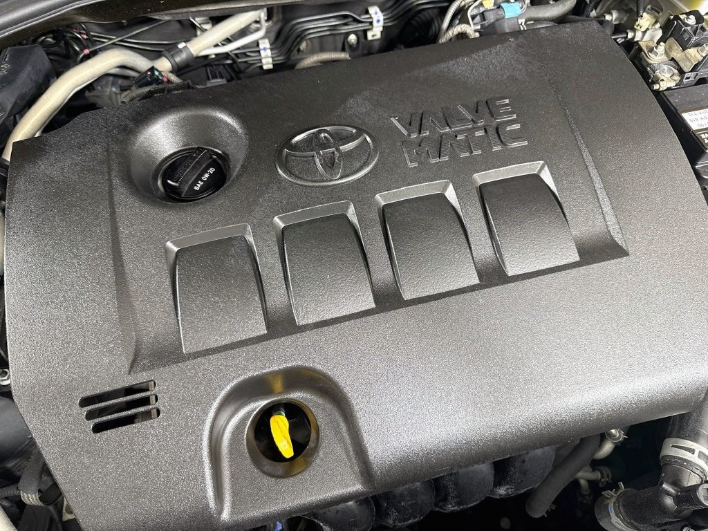 Used 2019 Toyota C-HR LE FWD image 37
