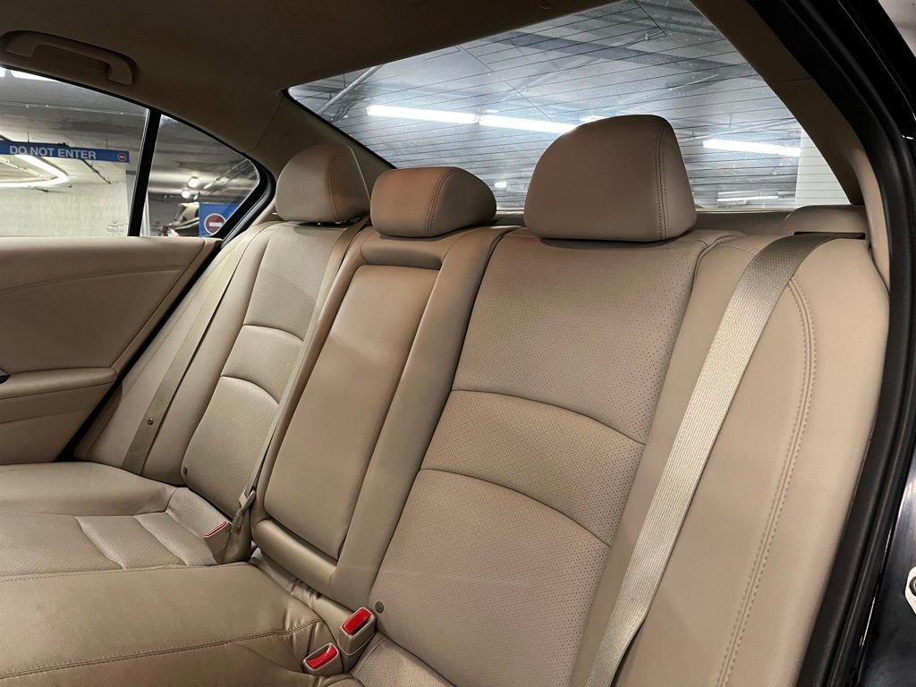 Used 2017 Honda Accord EX-L image 19