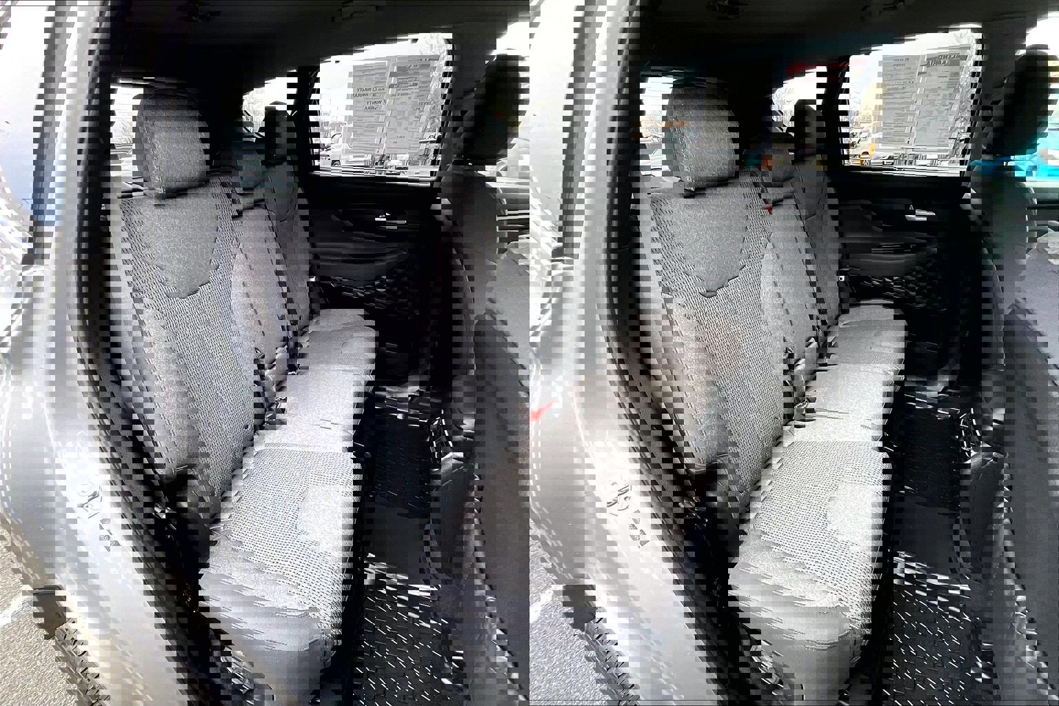 Used 2022 Hyundai Santa Fe SEL w/ Convenience Package image 25