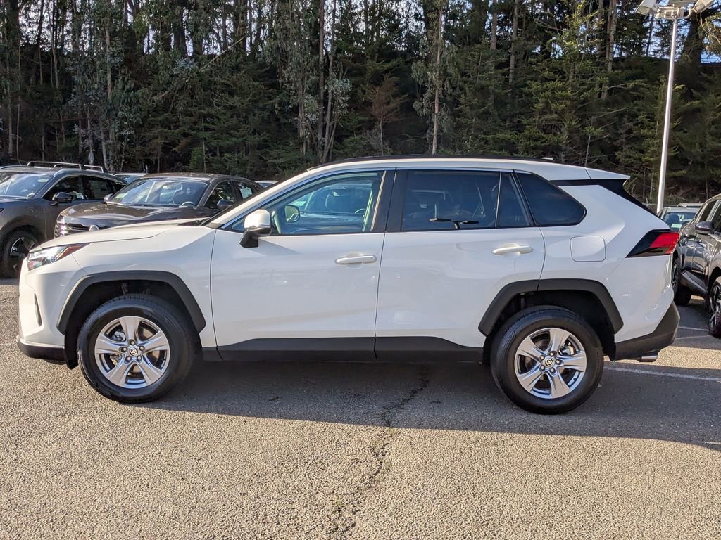 Used 2024 Toyota RAV4 XLE FWD image 8