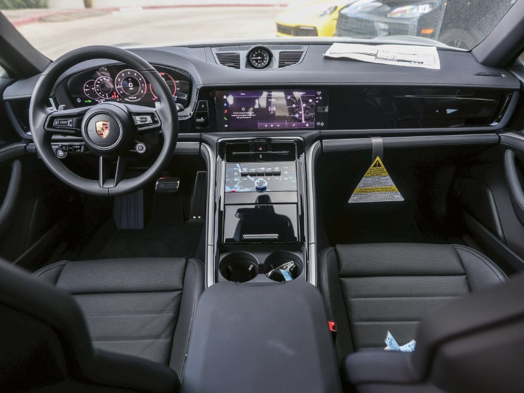 New 2026 Porsche Panamera RWD image 31