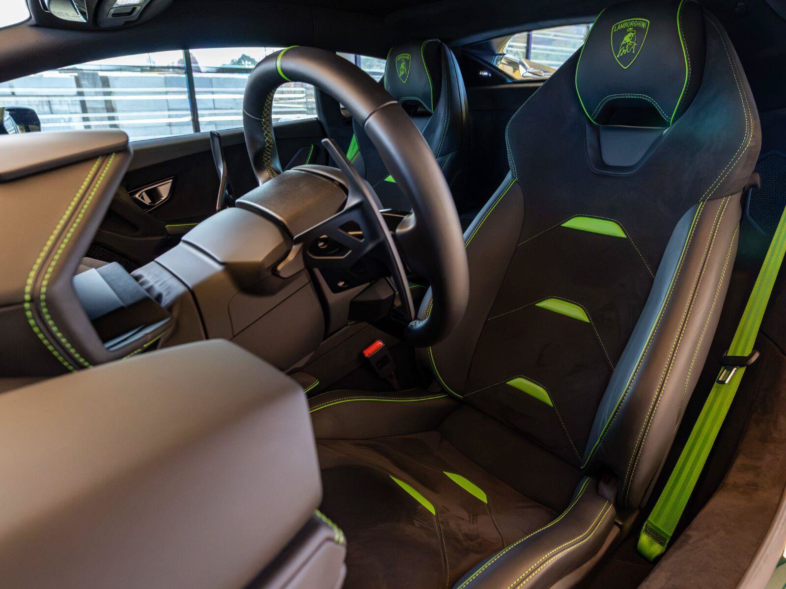 Used 2023 Lamborghini Huracan Tecnica RWD image 24
