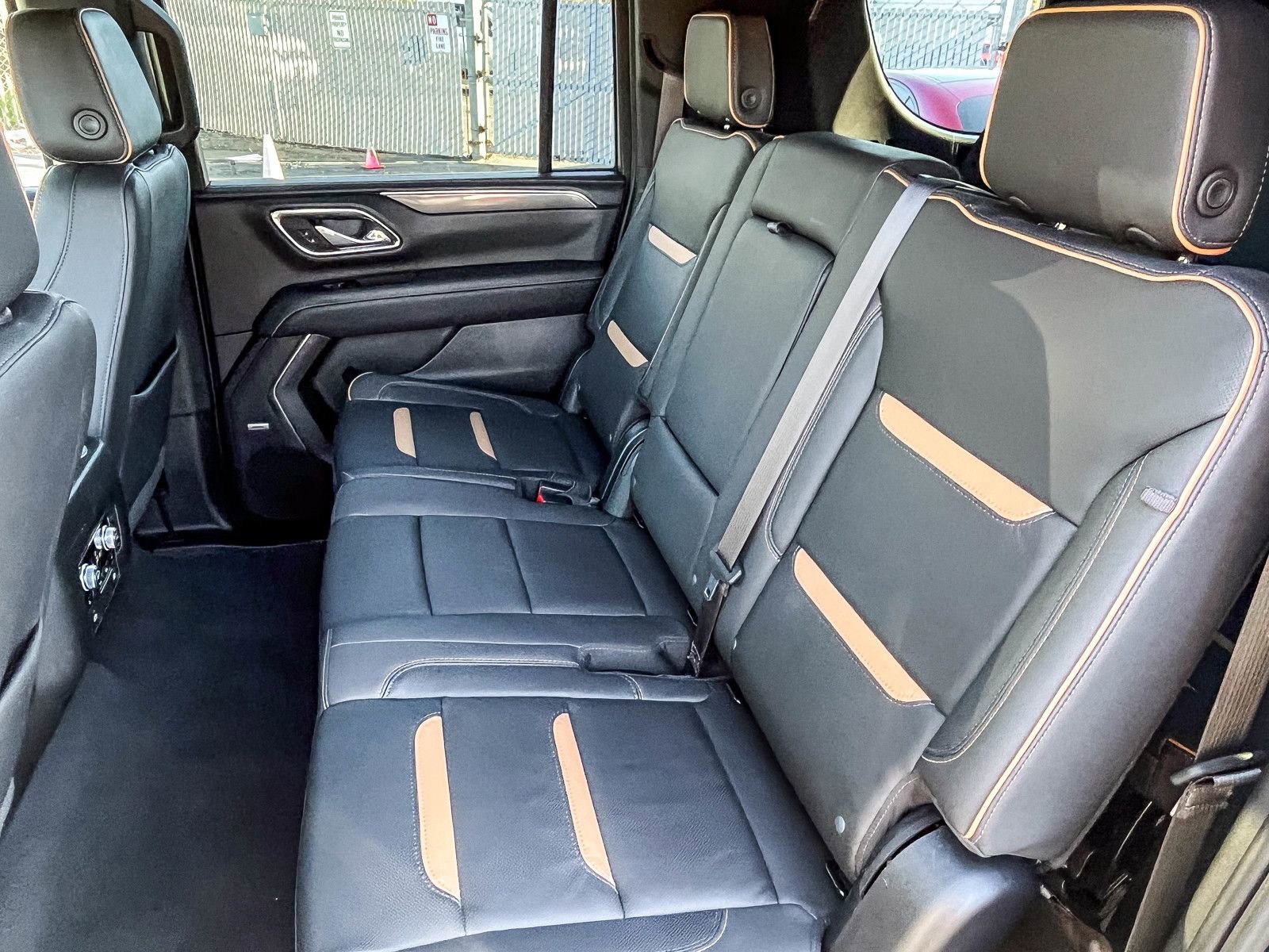 Used 2023 GMC Yukon XL AT4 w/ AT4 Premium Plus Package image 17