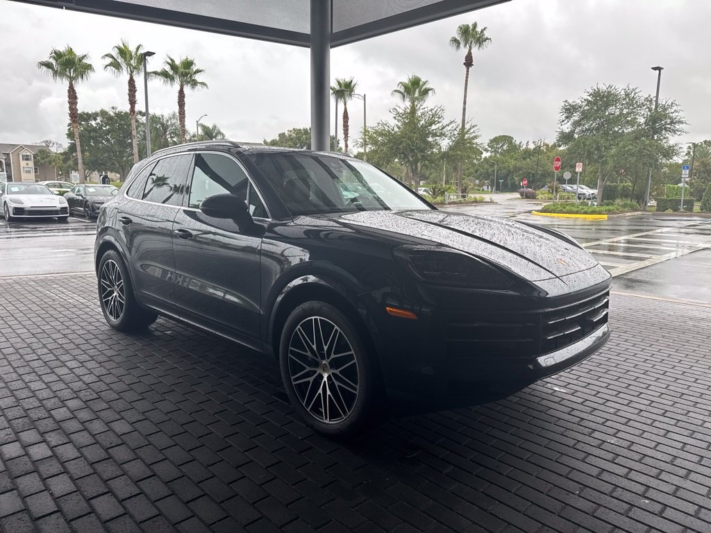 Certified 2024 Porsche Cayenne AWD/4WD image 6