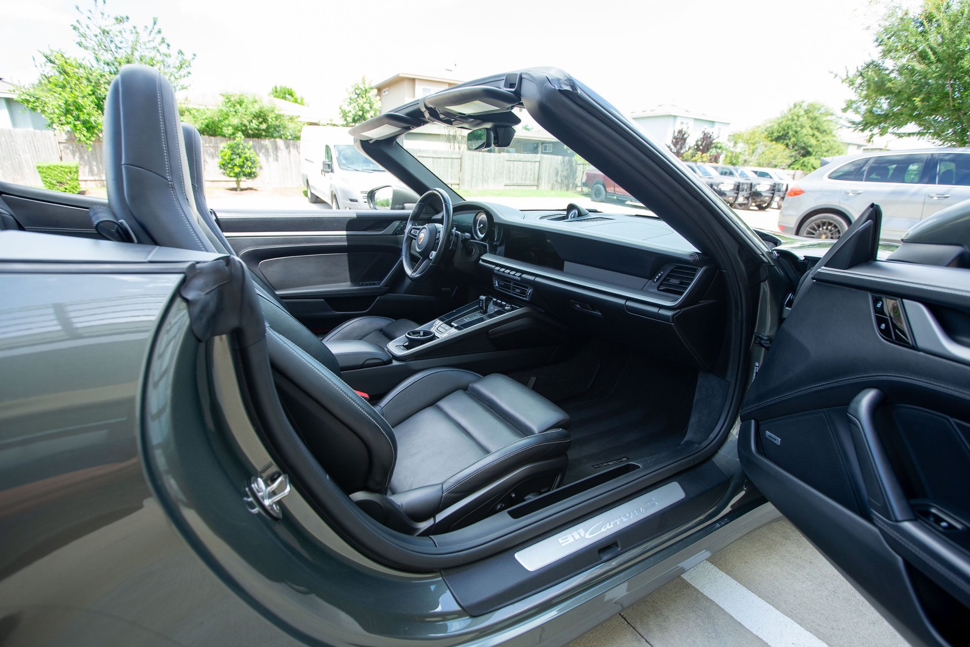 Used 2021 Porsche 911 Carrera S w/ Premium Package RWD image 34