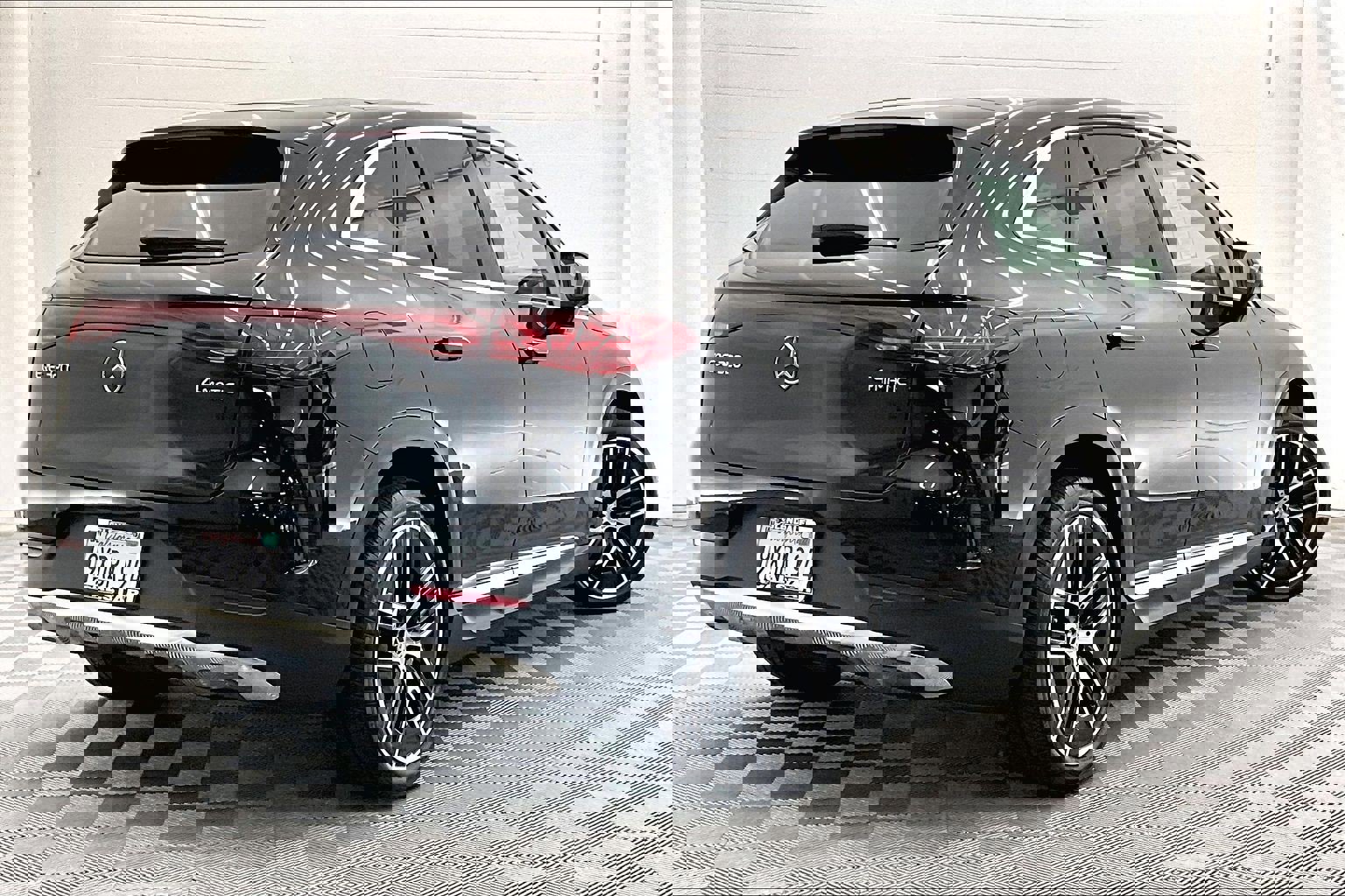 Used 2026 Mercedes-Benz EQE 320 4MATIC SUV image 11