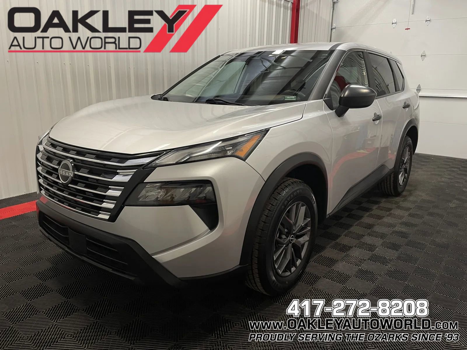 Used 2024 Nissan Rogue S FWD image 1