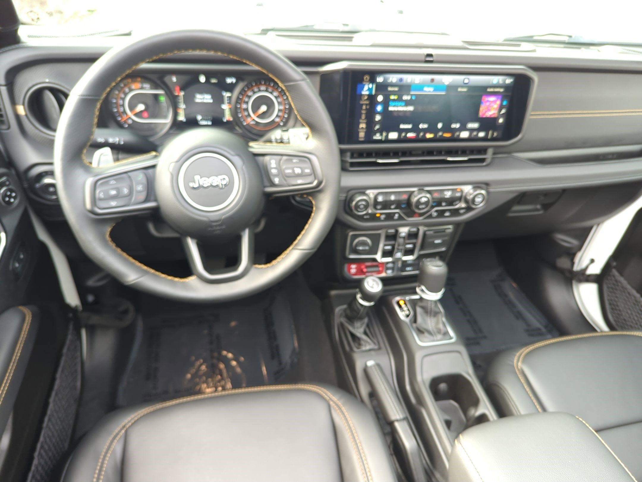 Used 2025 Jeep Wrangler Unlimited Rubicon 392 image 29