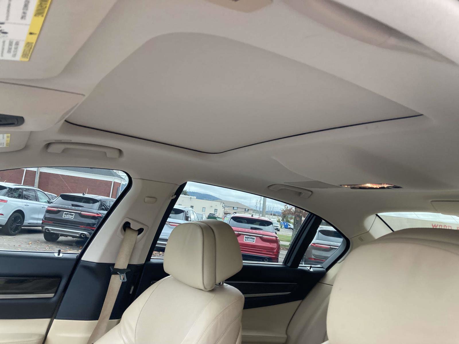 Used 2013 BMW 750Li RWD image 23