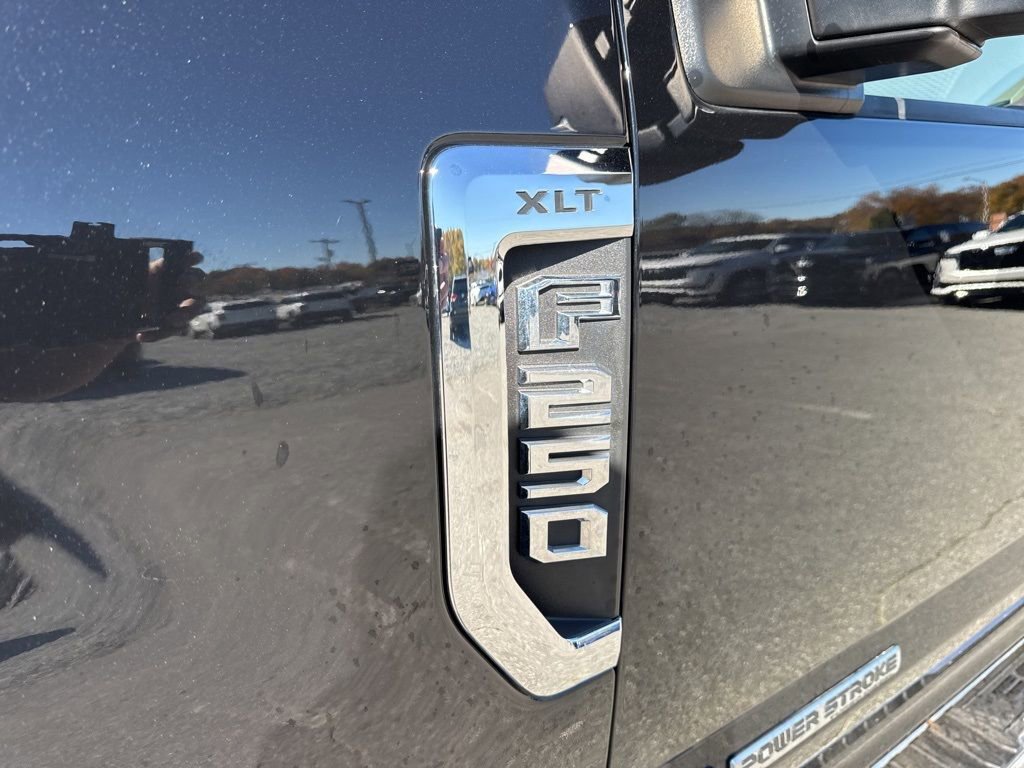 Used 2022 Ford F250 XLT w/ XLT Premium Package image 34