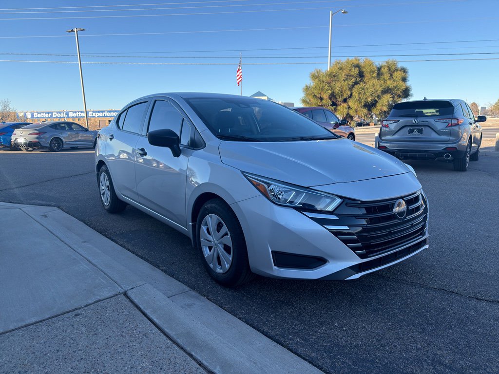 Used 2023 Nissan Versa S w/ Trunk Package image 4