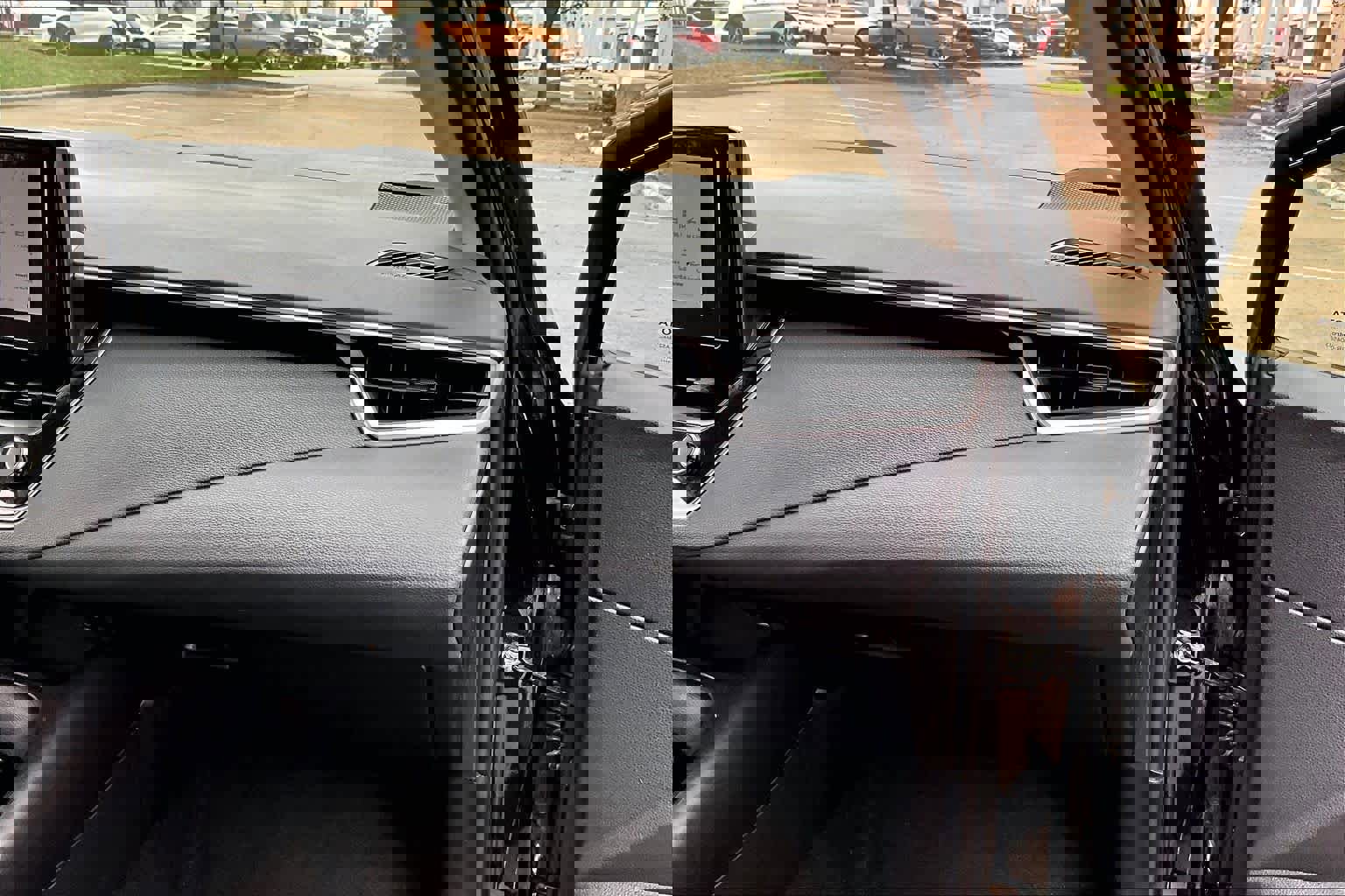 Used 2024 Toyota Corolla LE image 17