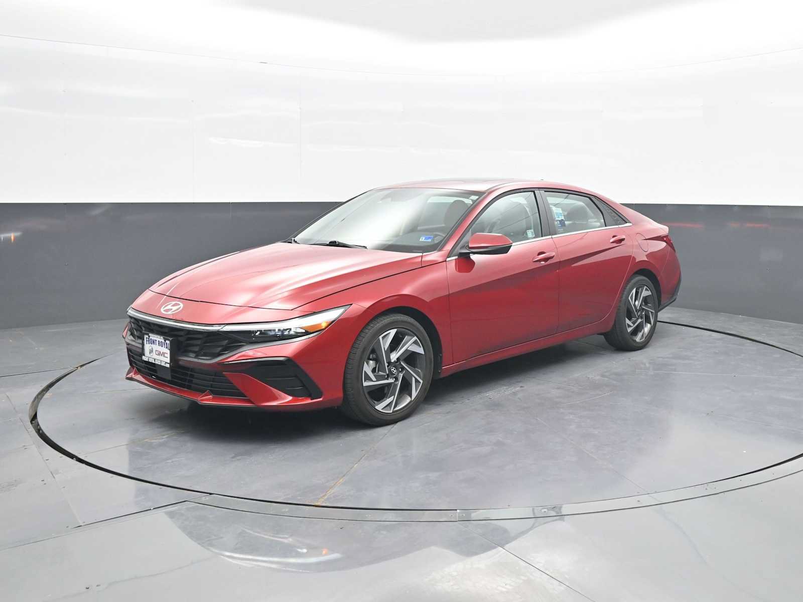 Used 2025 Hyundai Elantra Limited FWD image 4