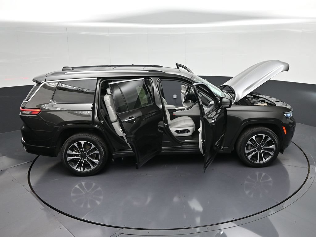 Used 2021 Jeep Grand Cherokee L Overland w/ Luxury Tech Group IV AWD/4WD image 40